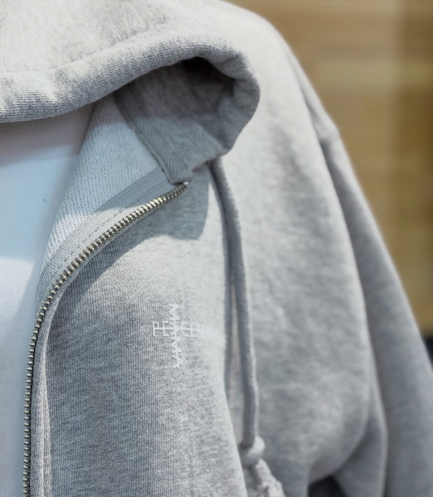 G-DRAGON MAMA2025 ZIP-UP グレーM PEACEMINUSONE x 2025 MAMA Awards】Zip Up Hoodie Grey｜G-DRAGON