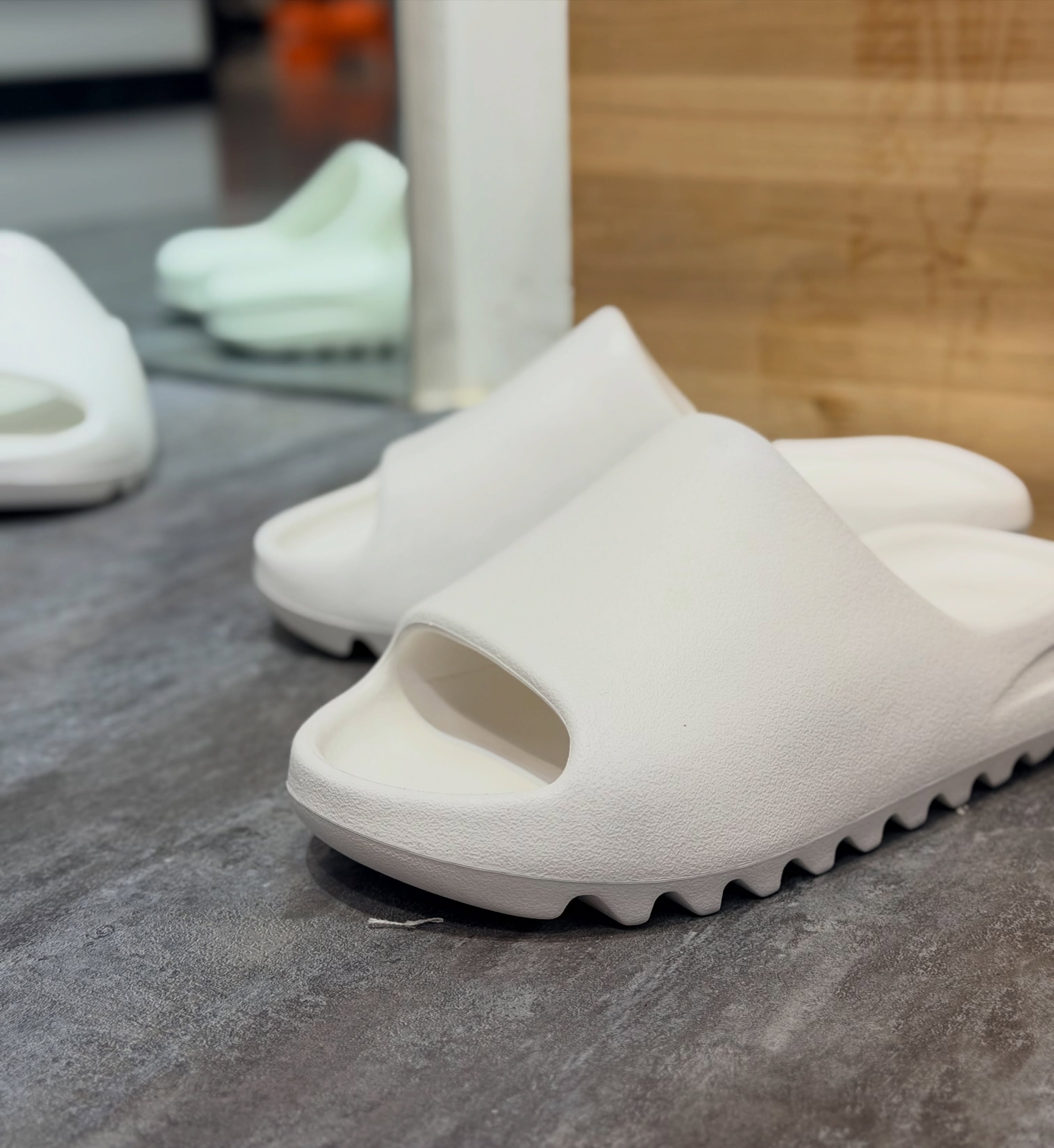 YZY YS-01 Yeezy Slide White / Cream / Grey / Black 拖鞋P603454
